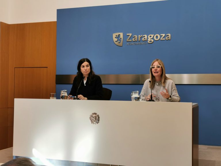 Zaragoza instalará placas fotovoltaicas en aparcamientos públicos