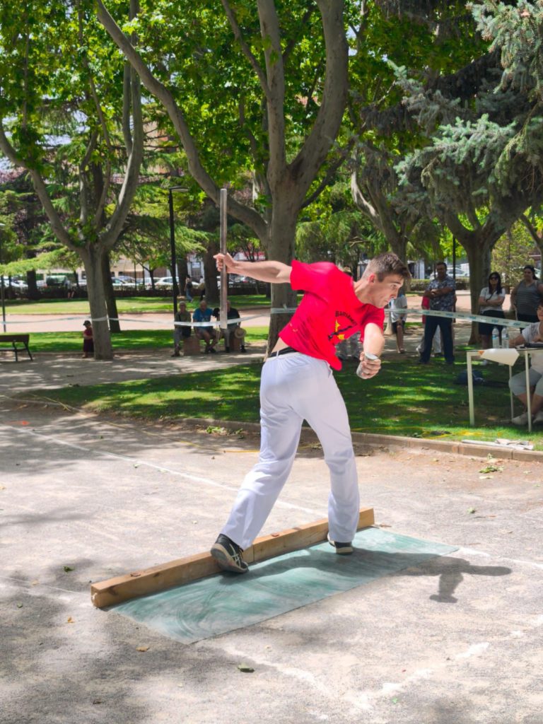Gabriel Pardos se encarama al cuarto puesto del ranking histórico del tiro de barra en la capital mudejar.