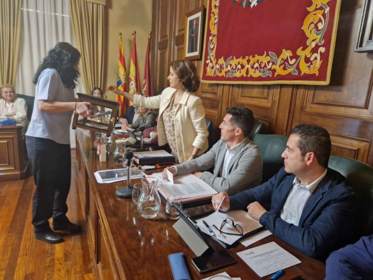Teruel otorga la Medalla de Oro a Manuel Escriche Monfort en un pleno unánime