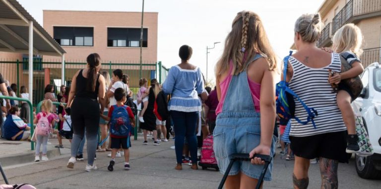 El Gobierno de Aragón lanza campaña para un consumo responsable en la vuelta al cole